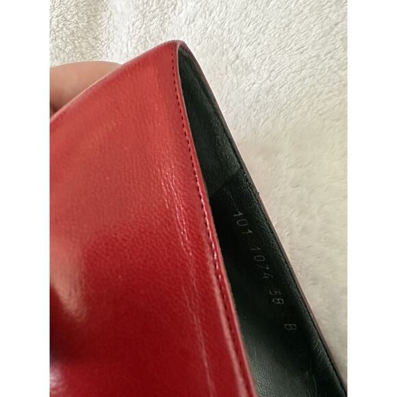 Vintage Gucci Red Leather Ballet Flats with Gold Monogram / Logo - Picture 3 of 7